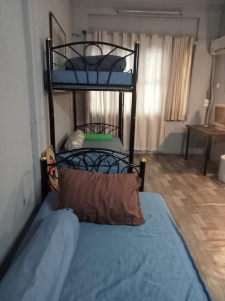 Апартаменты Bang Lumphu House&Bistro Бангкок Экстерьер фото
