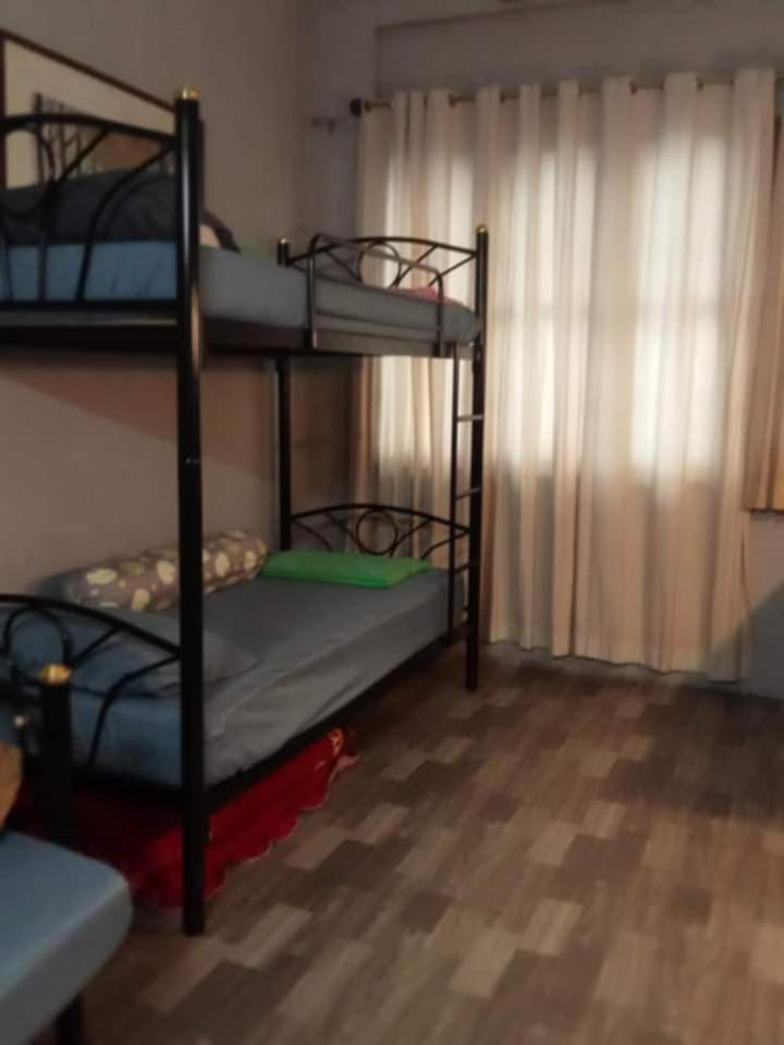 Апартаменты Bang Lumphu House&Bistro Бангкок Экстерьер фото